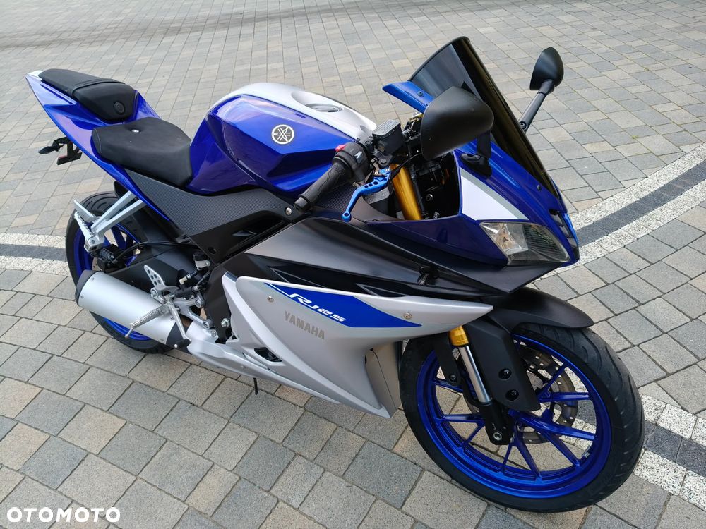 Yamaha YZF - 4