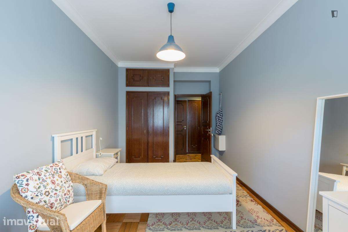 Quarto - localizado em Paranhos Porto - Grande imagem: 5/15