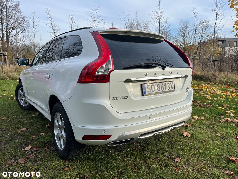 Volvo XC 60 D4 AWD Momentum - 9