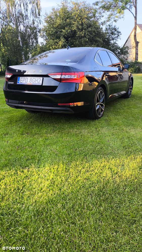 Skoda Superb 2.0 TDI Sportline DSG7 - 9