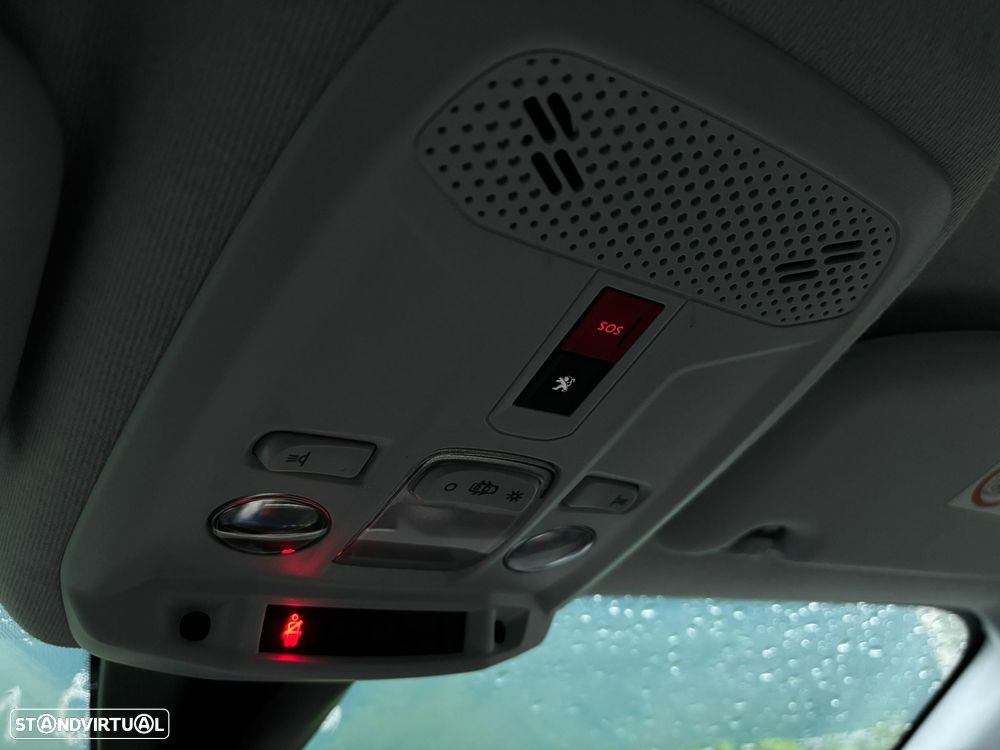 Peugeot e-208 Active - 15