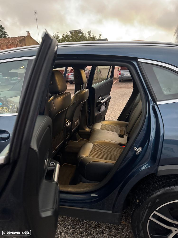 Mercedes-Benz GLA 180 d - 19