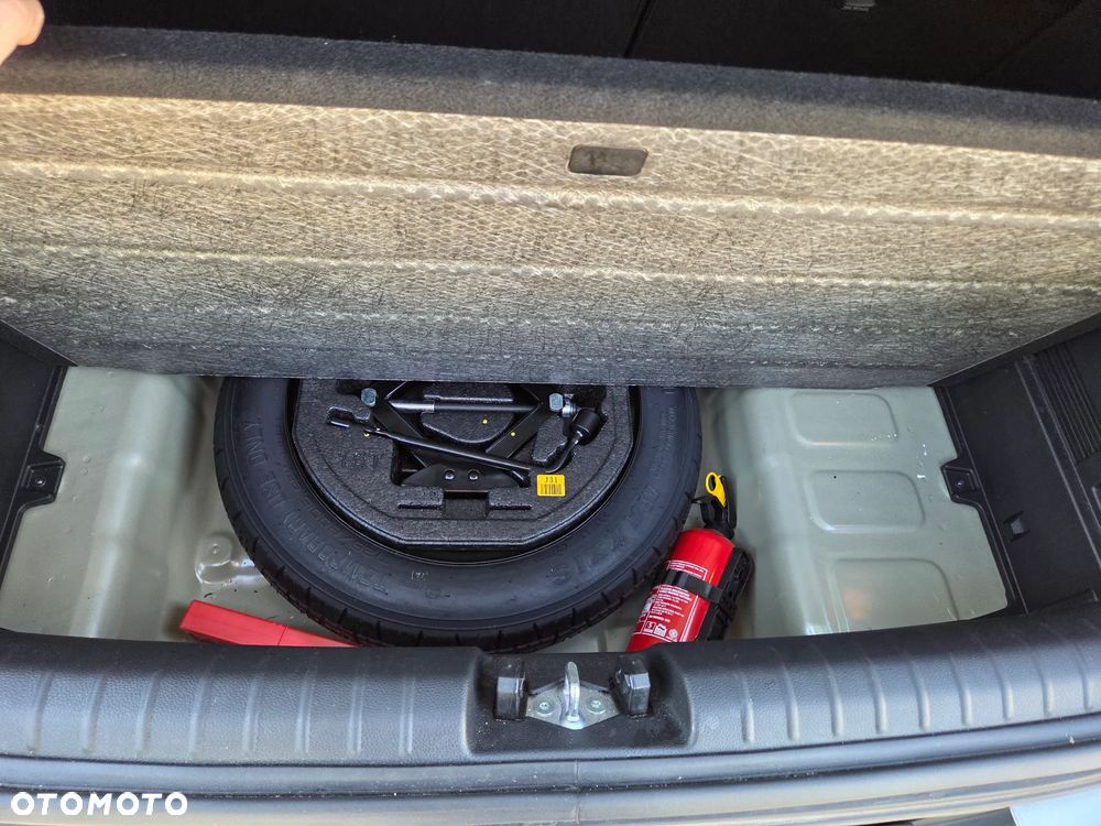 Kia Stonic 1.2 L - 13