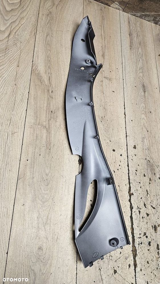 Oryginalna listwa boczna lewa SYM GTS 125 / 300   8362G-HWA-0003-IL - 8