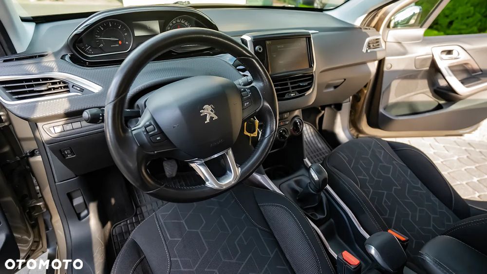 Peugeot 2008 BlueHDi 100 STOP & START Style - 34