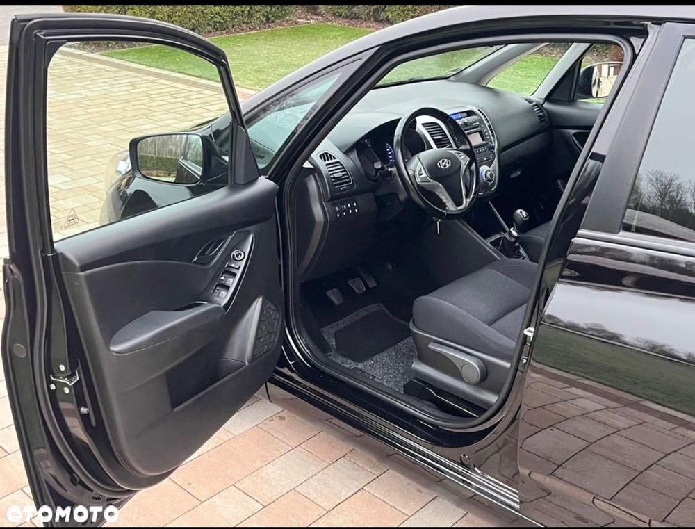 Hyundai ix20 1.4 Trend - 25