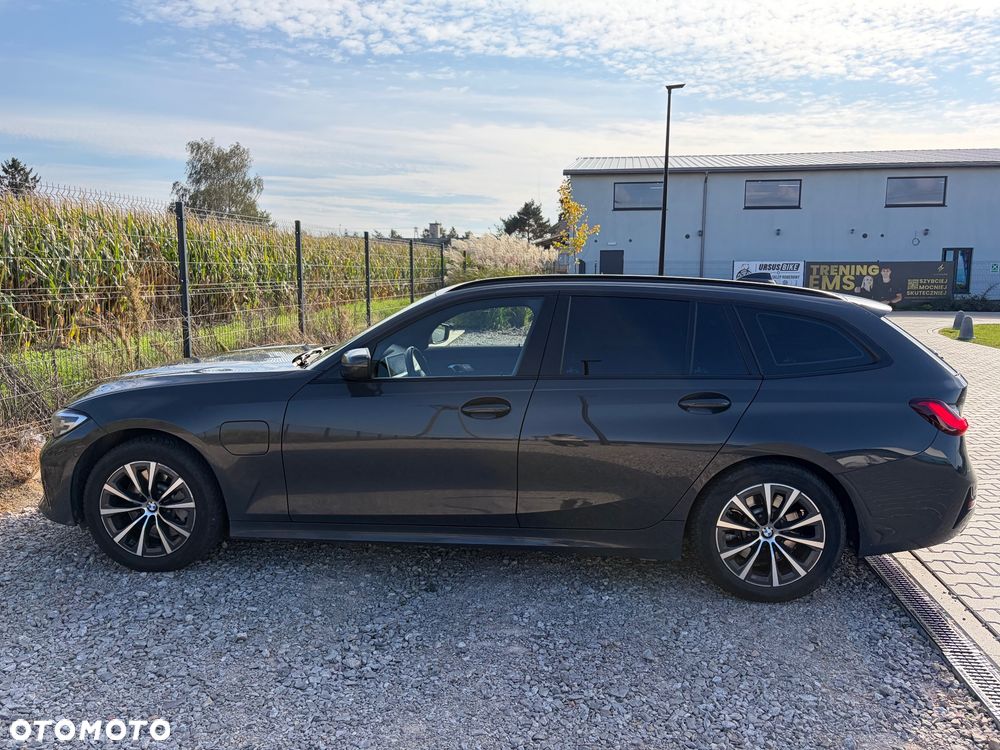 BMW Seria 3 330e Luxury Line - 5
