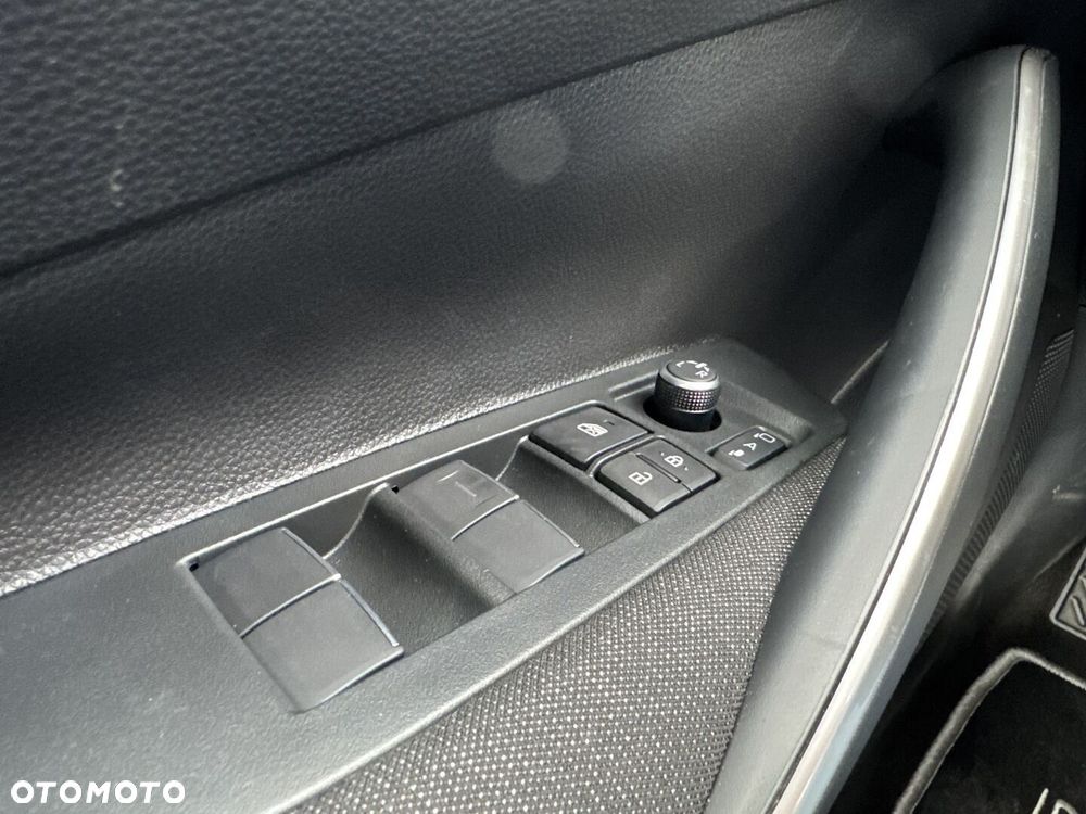 Toyota Corolla 1.8 Hybrid Comfort - 21