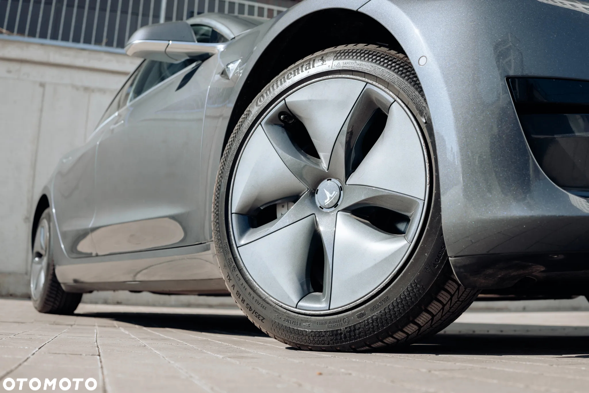 Tesla Model 3 Standard Reichweite Plus Hinterradantrieb - 21