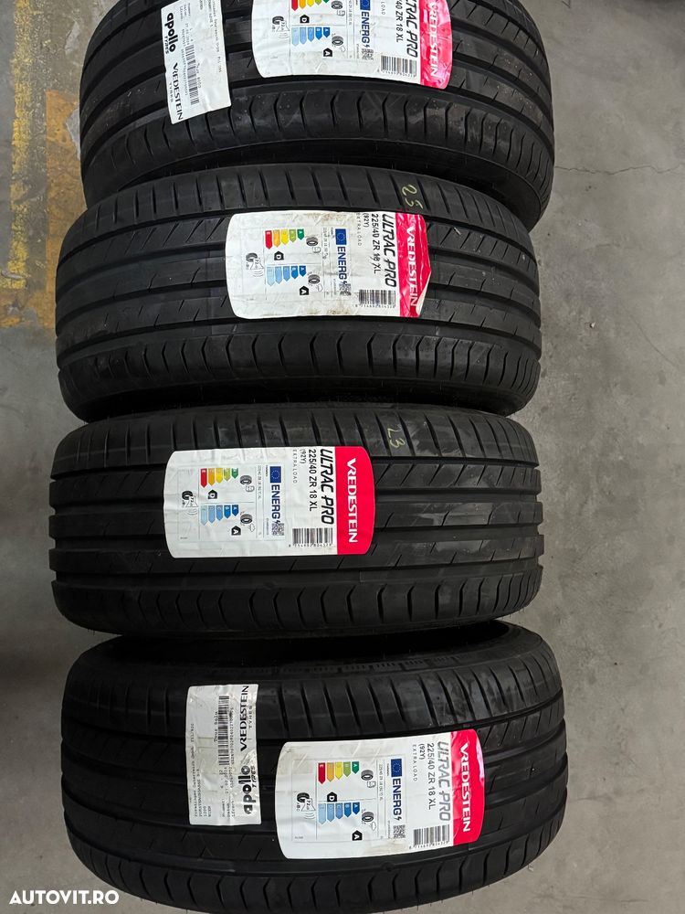 Vând 4 anvelope 225/40/18 vredestein de vară noi