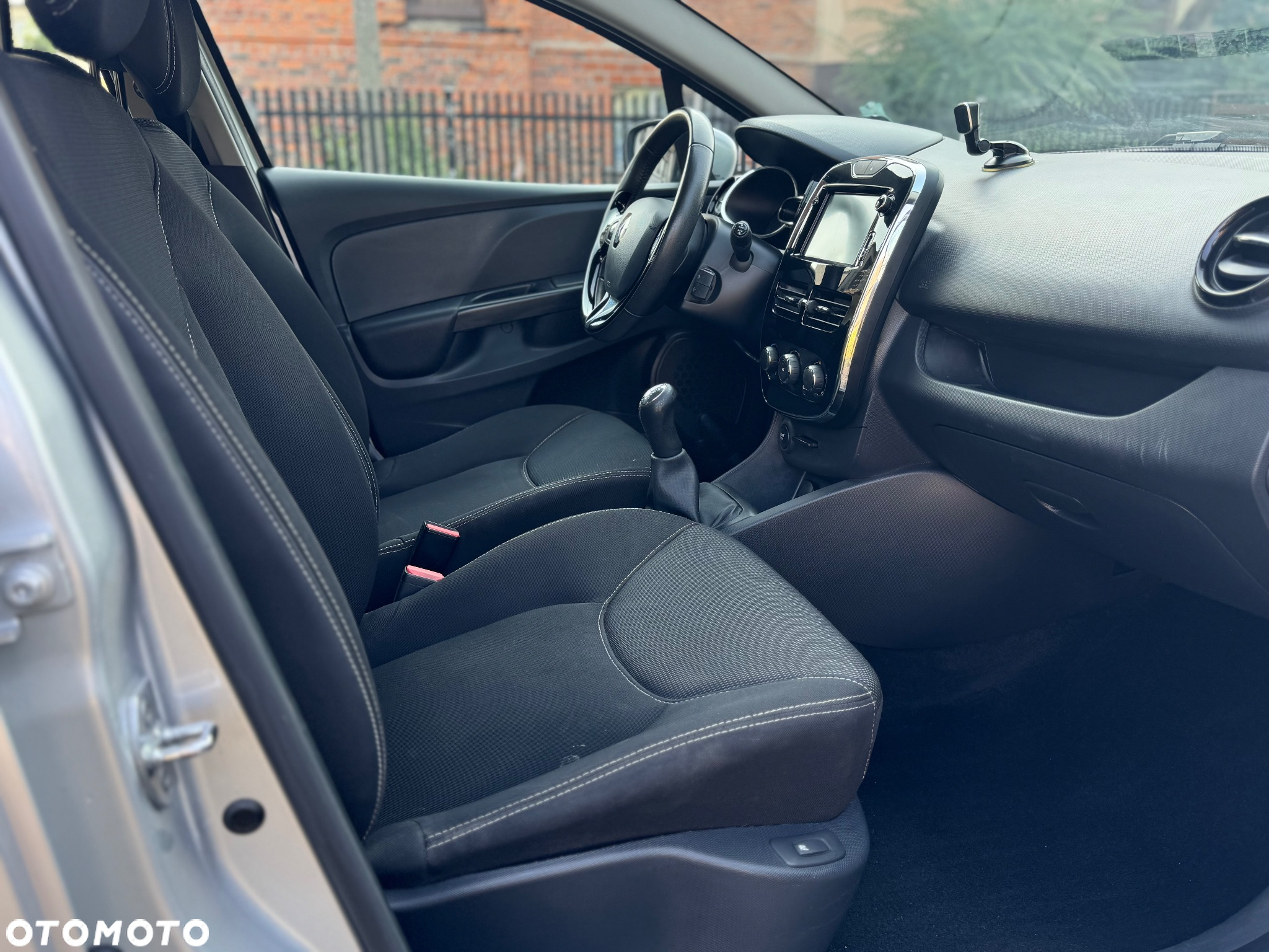 Renault Clio - 37