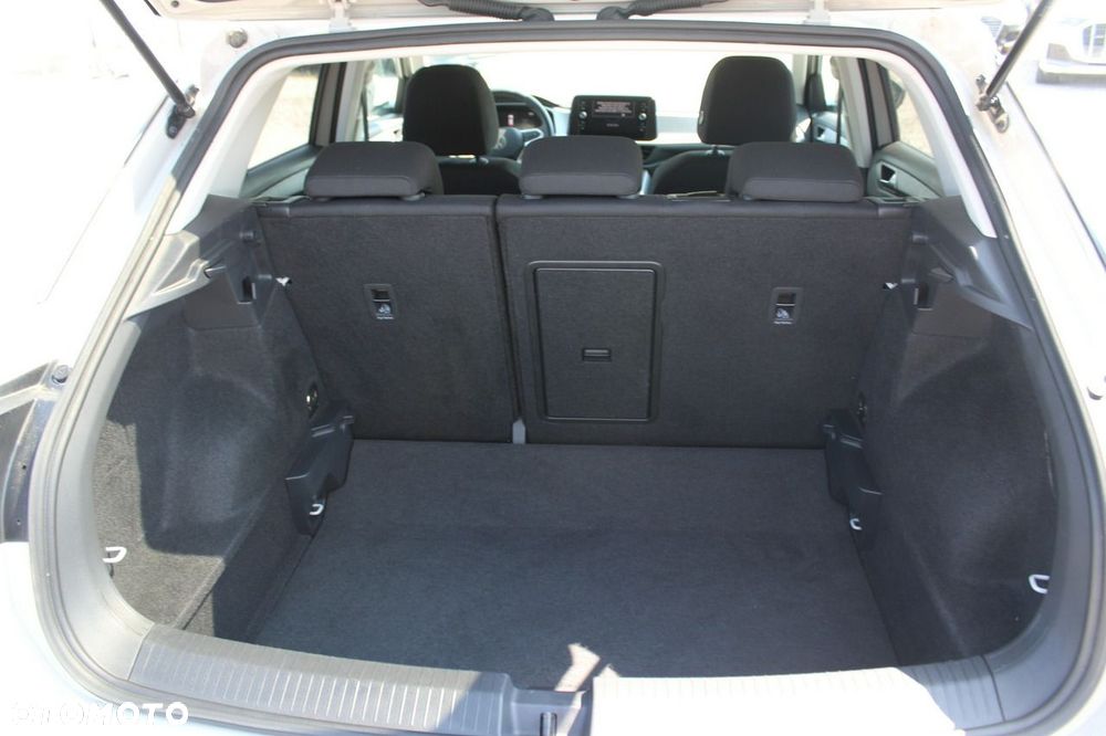 Volkswagen T-Roc - 13