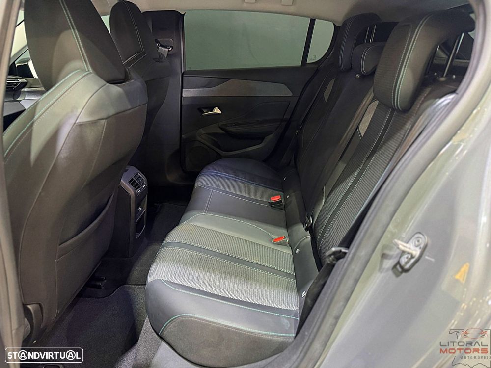 Peugeot 308 1.2 Hybrid Allure e-DCS6 - 17