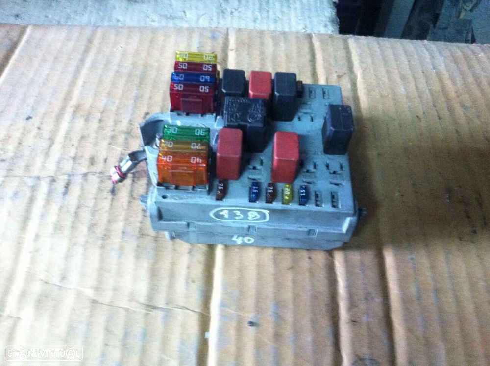 Caixa Fusiveis 46778446 FIAT PUNTO 2 2000 1,2 8 VALV - 1