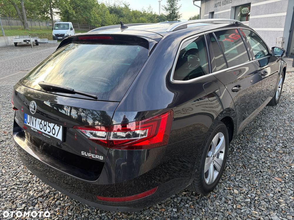 Skoda Superb 2.0 TDI Style DSG - 3