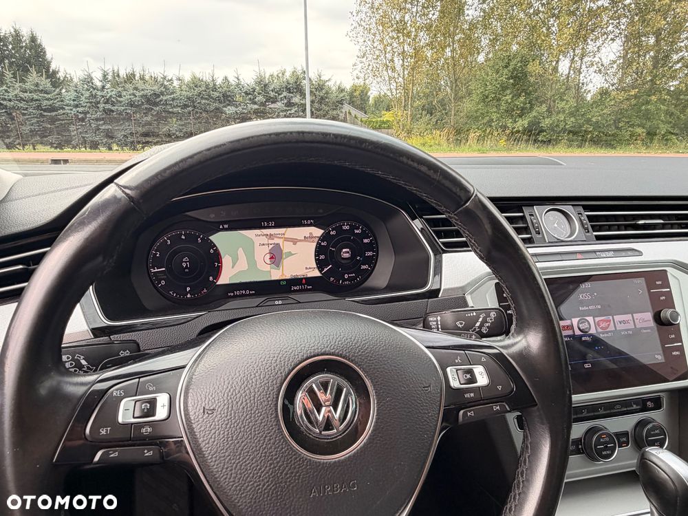 Volkswagen Passat 1.5 TSI OPF DSG Highline - 33