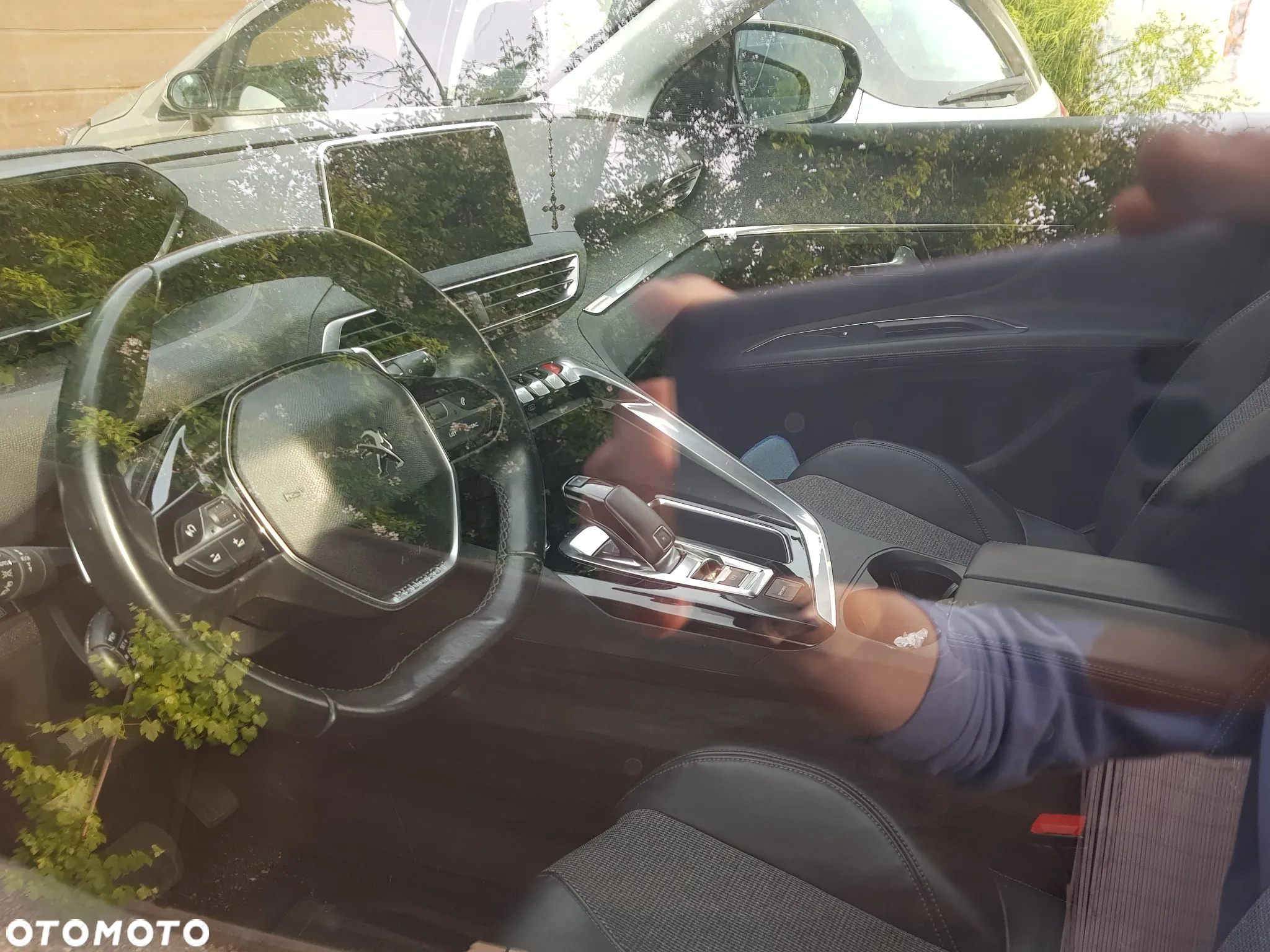 Peugeot 3008 1.2 PureTech Allure S&S EAT6 - 4