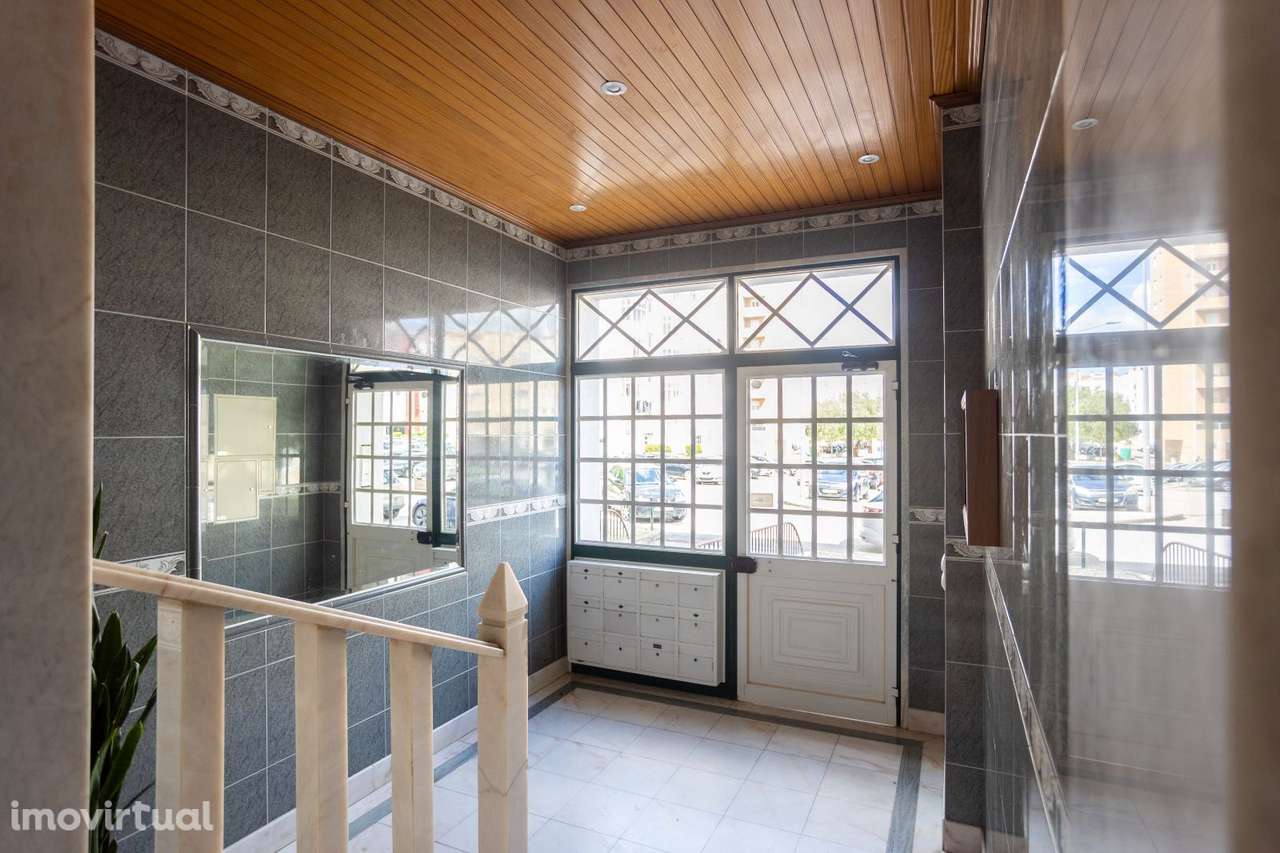 Apartamento T2 no Carregado - Grande imagem: 3/16