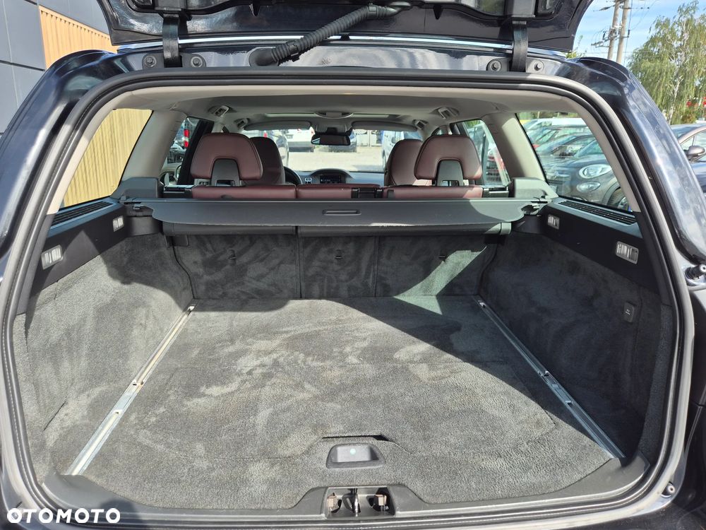 Volvo V70 T4 Dynamic Summum - 27