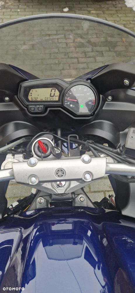 Yamaha FZ6 - 24