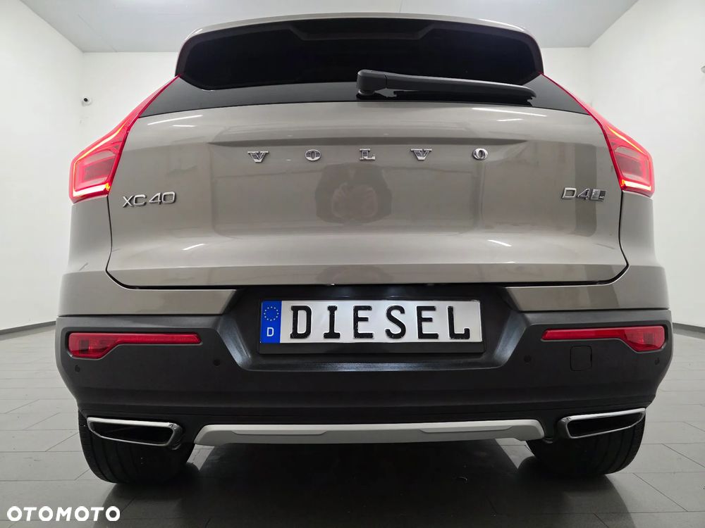 Volvo XC 40 D4 AWD Geartronic Inscription - 37