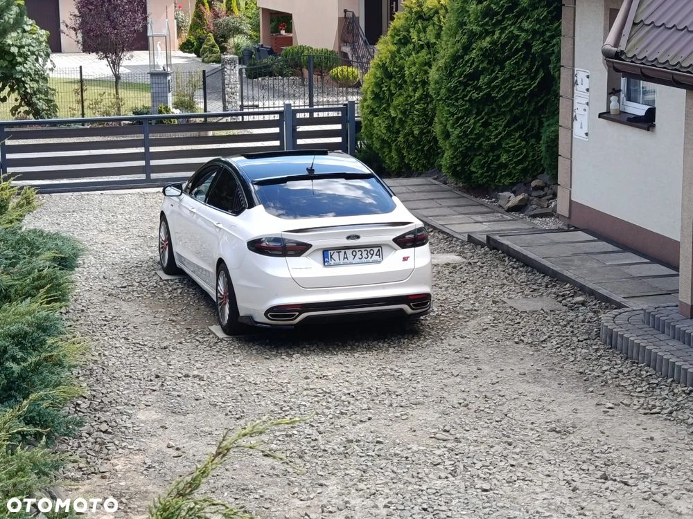 Ford Fusion 2.0 EcoBoost Titanium - 33