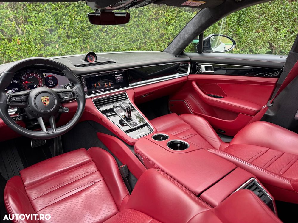 Porsche Panamera GTS - 21