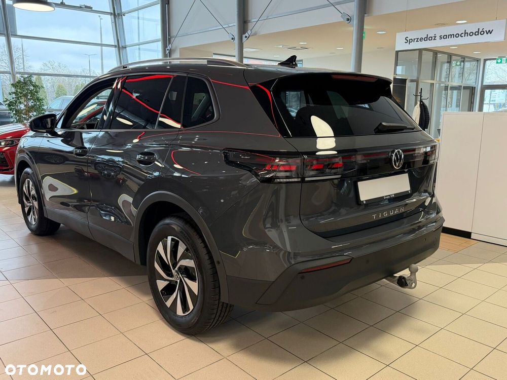 Volkswagen Tiguan - 4