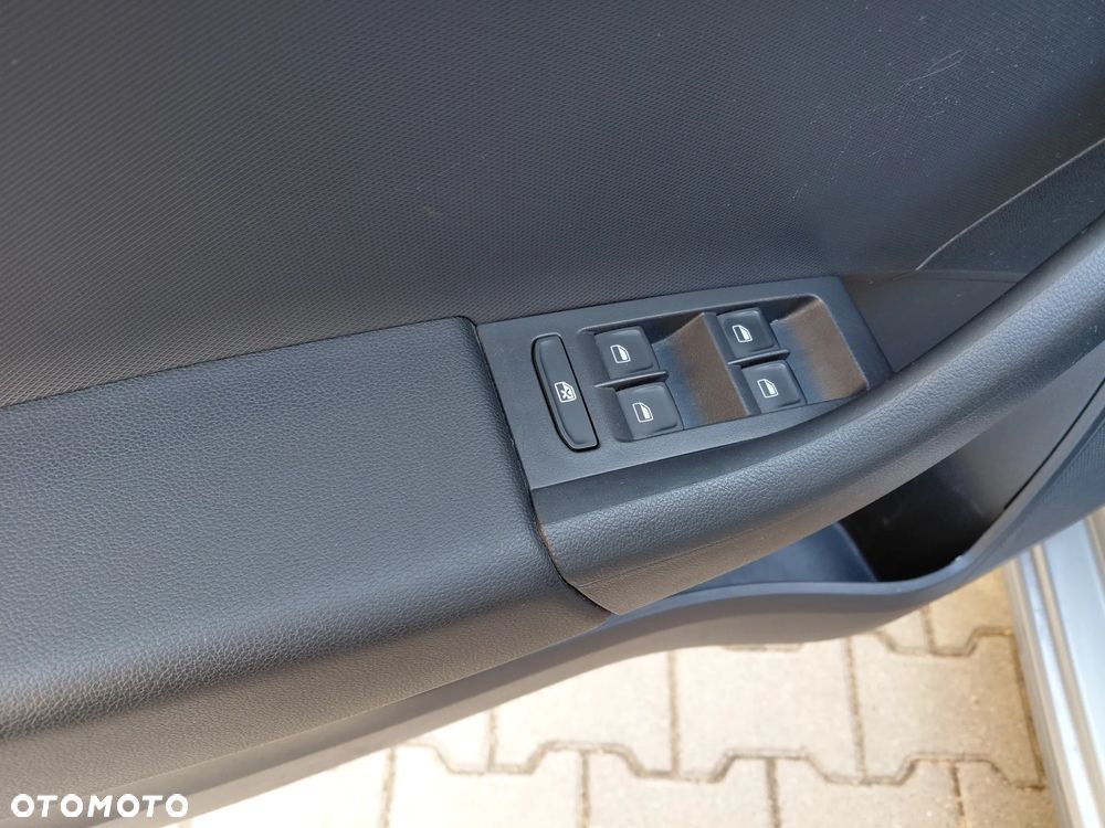 Skoda RAPID 1.2 TSI Ambition - 9