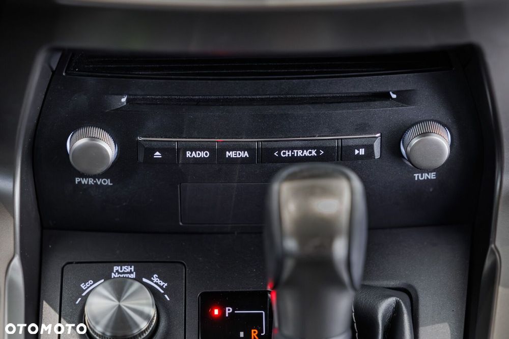 Lexus NX 300 F Impression AWD - 36