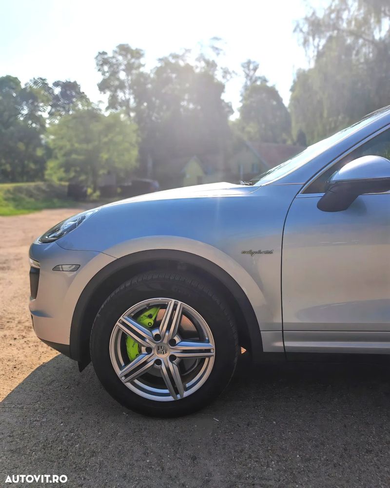 Porsche Cayenne - 20