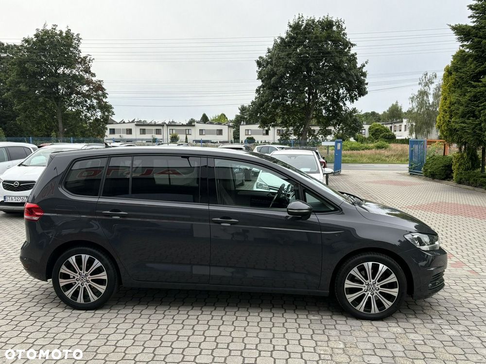 Volkswagen Touran - 5