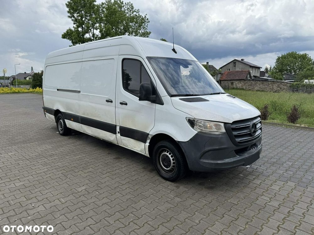 Mercedes-Benz Sprinter - 10