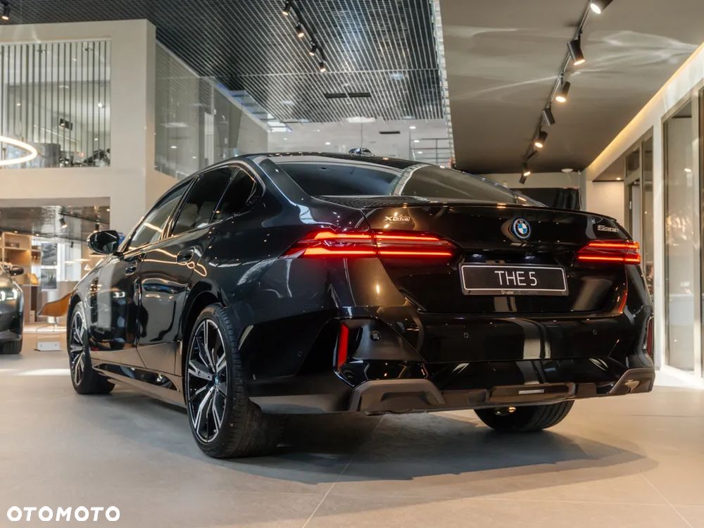 BMW Seria 5 530e PHEV - 3