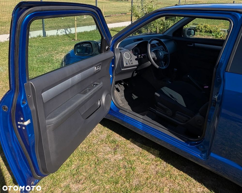 Suzuki Swift - 7