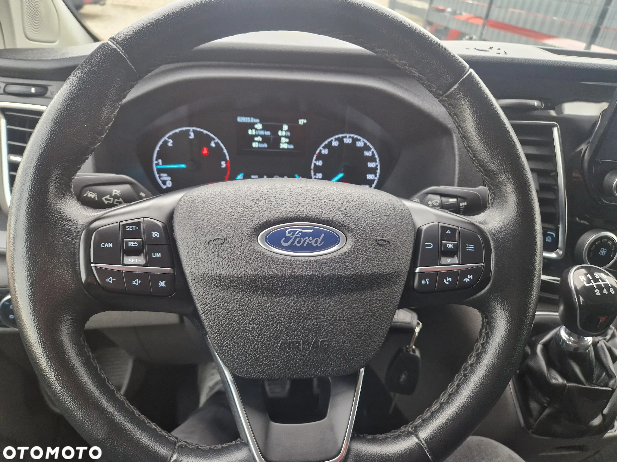 Ford TRANSIT CUSTOM - 24