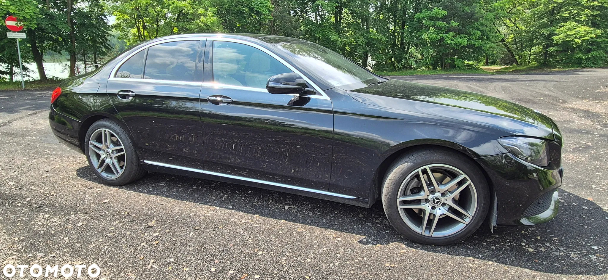 Mercedes-Benz Klasa E 220 d 4-Matic 9G-TRONIC - 19