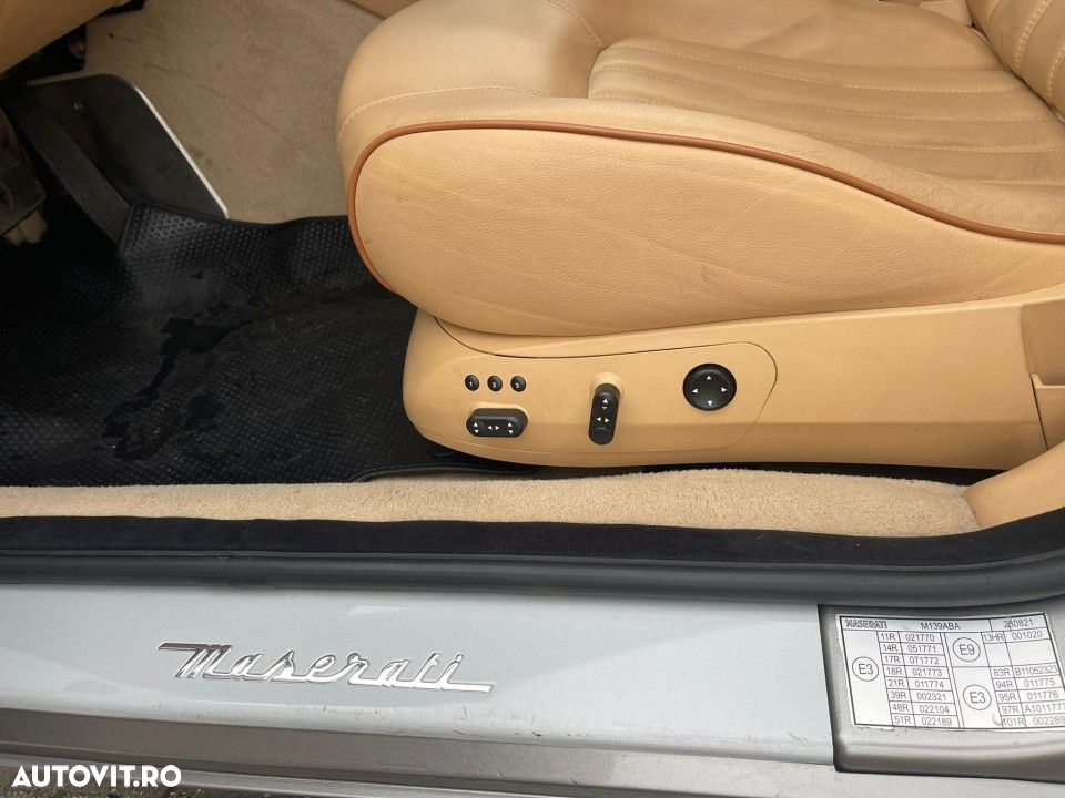 Maserati Quattroporte - 12