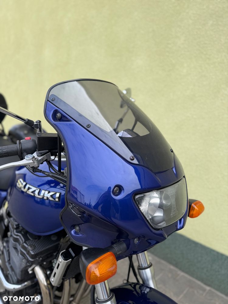 Suzuki GSX - 2