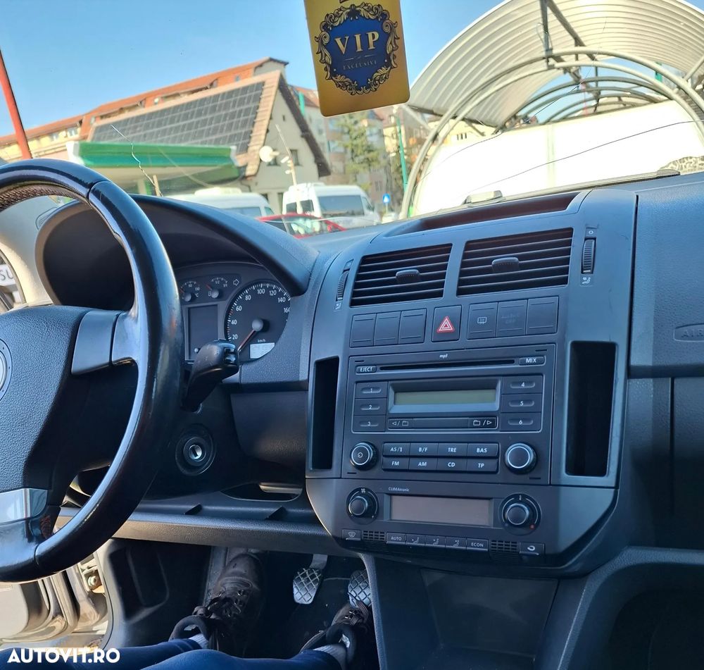 Volkswagen Polo - 11