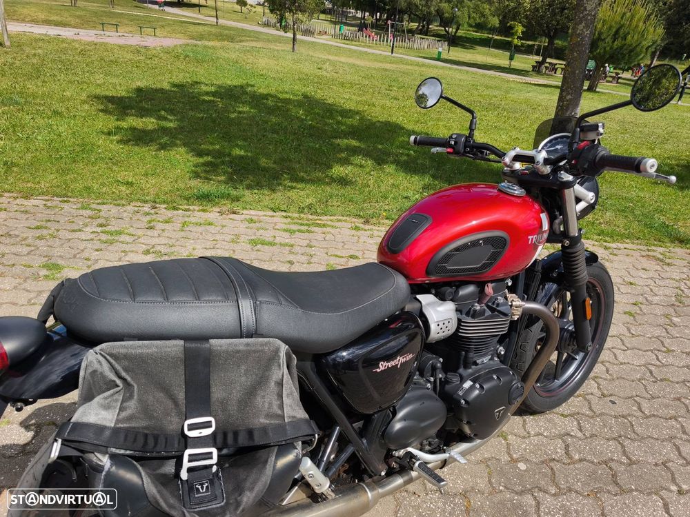 Triumph Bonneville 900 street twin - 11