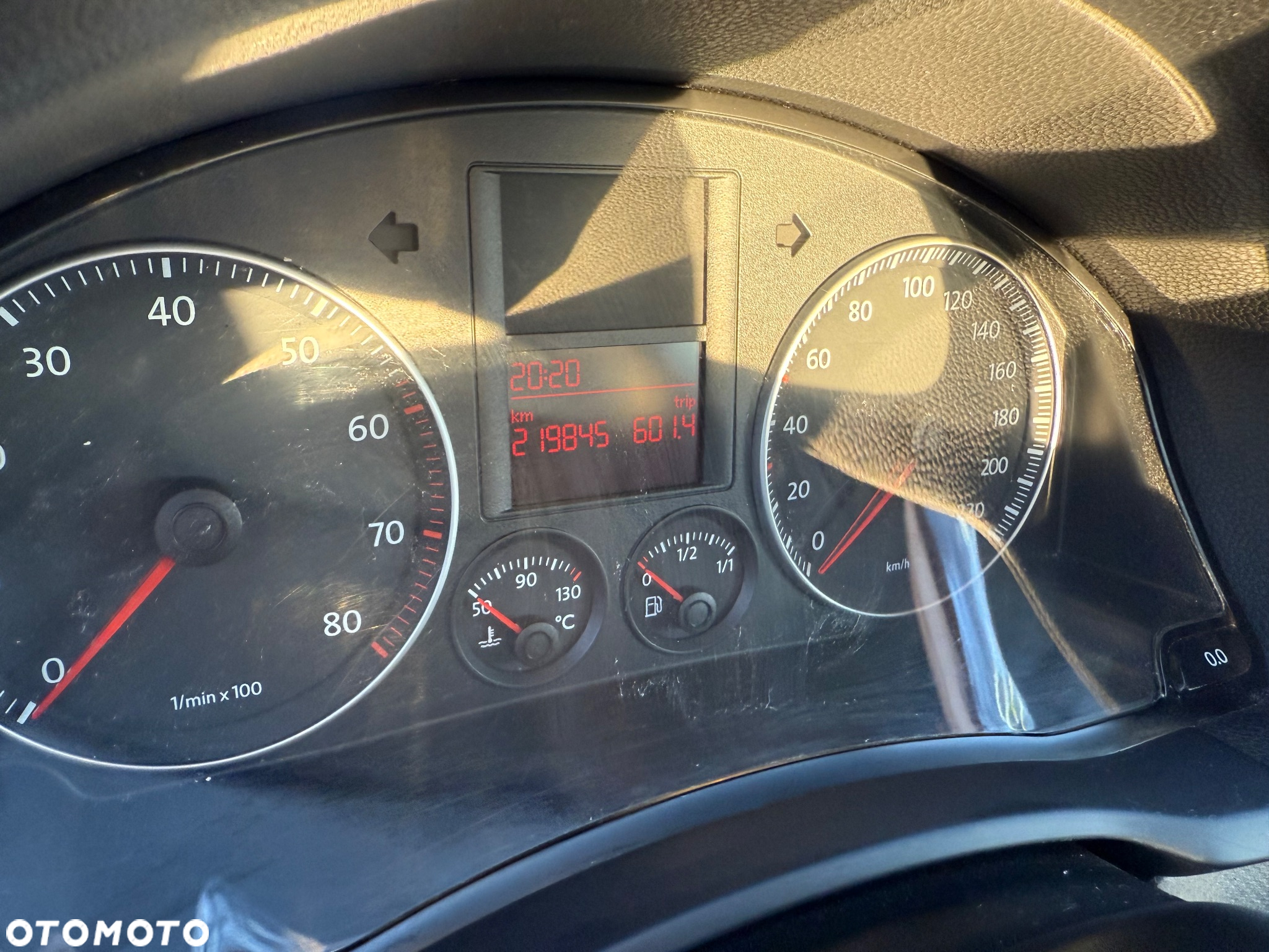 Volkswagen Golf - 10