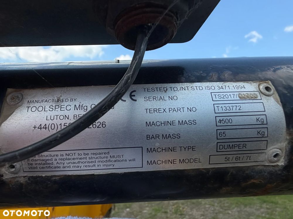 Terex Mecalac TA6s Wozidło wózek z Obrotową Kolebą. 6 ton ładowność. 4x4. Silnik Perkins. 4 cylindry. 808 mtg. 2022 rok. Kamera z wielkim Ekranem! Jazda Rewers 3prędkości. Maszyna jak Nowa z Norweskiego Gospodarstwa! Ani deka luzów i wycieków! Hydrostatic. Pełny Oryginał. Hamulce brzytwa. Serwisy w DEKRA. Maszyna Woziła lekkie ładunki. Praktycznie zerowe zużycie. Wielka Okazja. Wszystko w pełnym Oryginale. Opony Oryginał wszystkie jak Nowe. Komendy Głosowe w maszynie! - 31