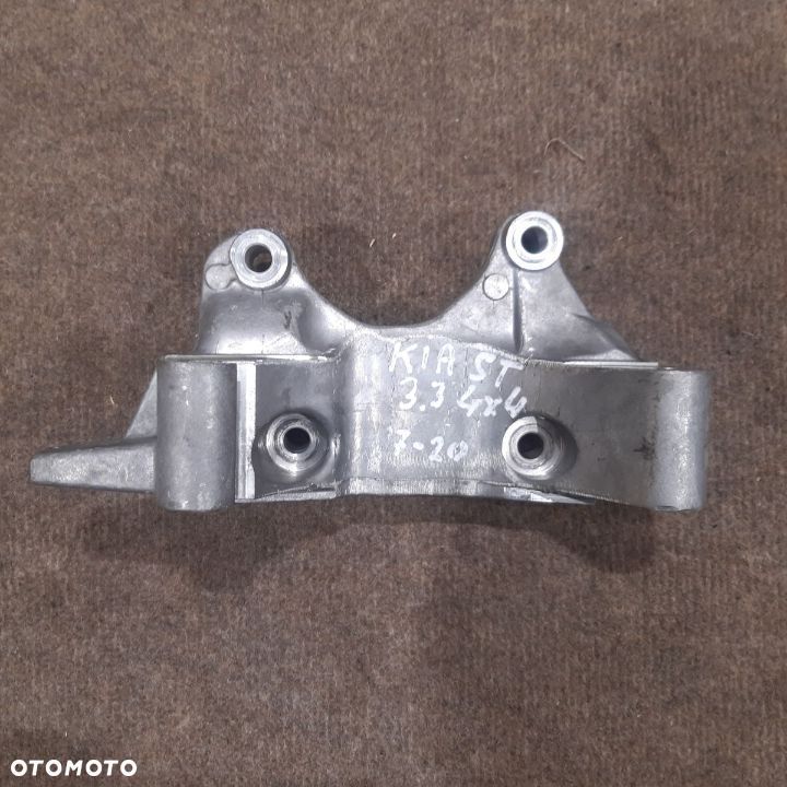Łapa Mocowanie Alternatora KIA STINGER 3.3i 4x4 - 3