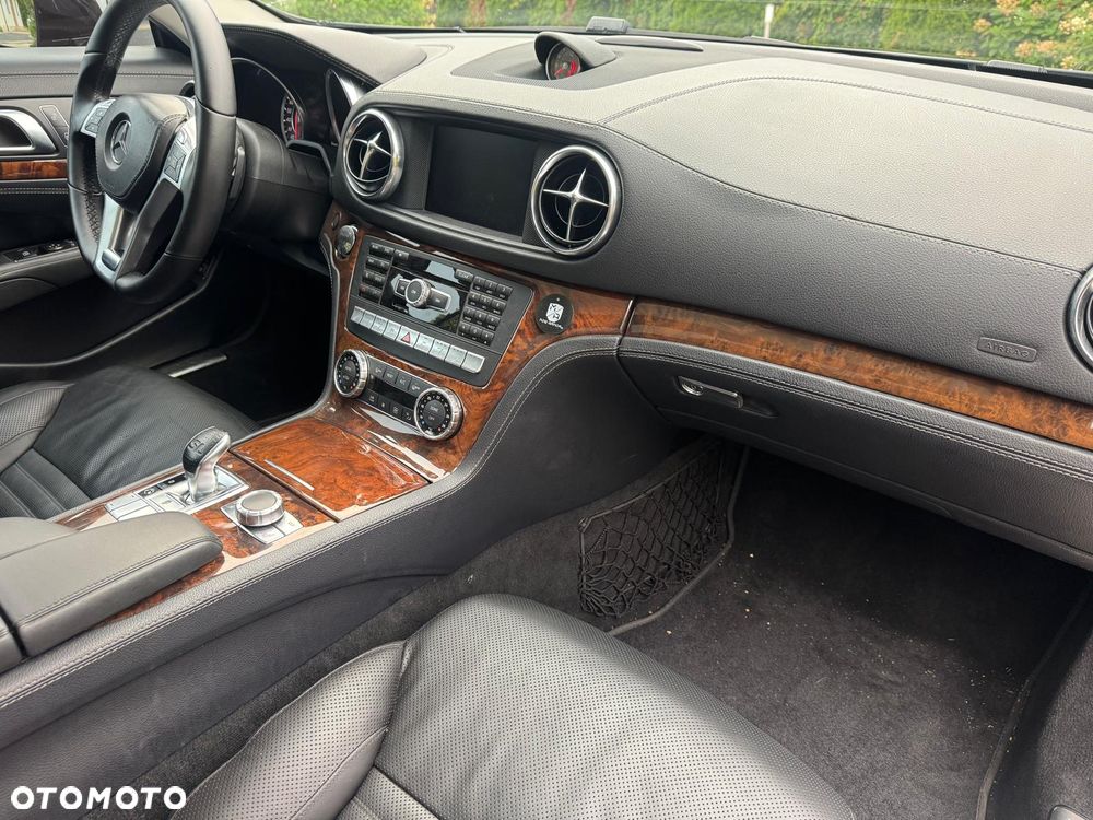 Mercedes-Benz SL 500 7G-TRONIC - 16