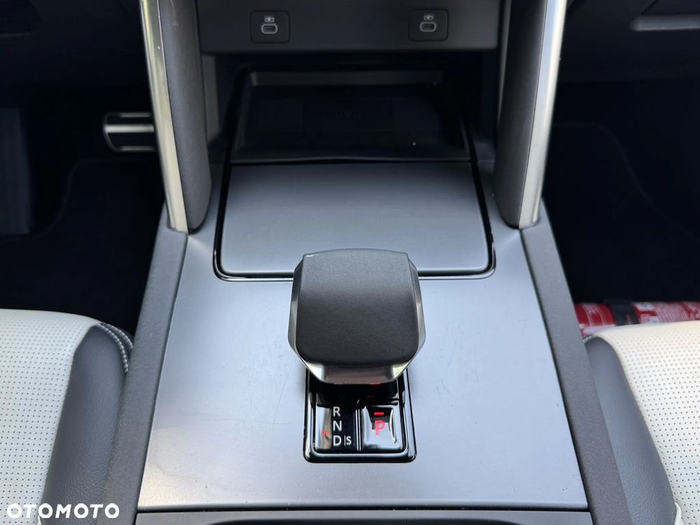 Land Rover Discovery Sport 2.0 D200 mHEV Dynamic SE - 14