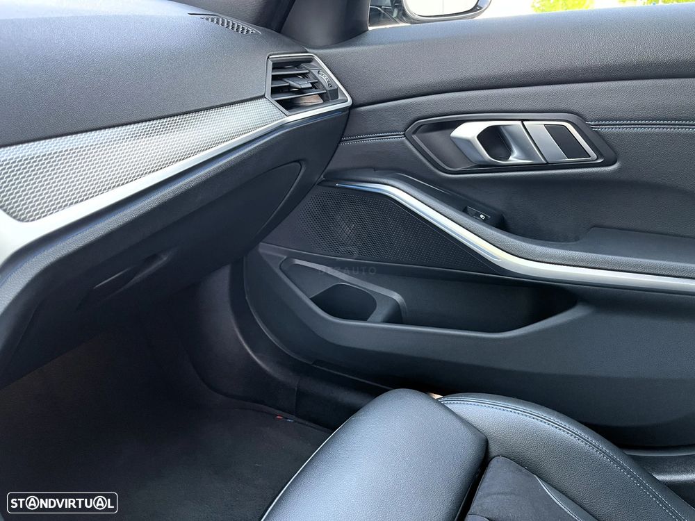 BMW 330 e Pack M Auto - 13