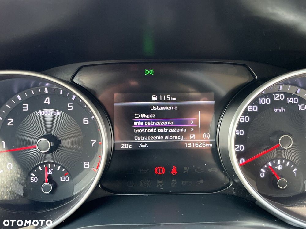 Kia Ceed - 32