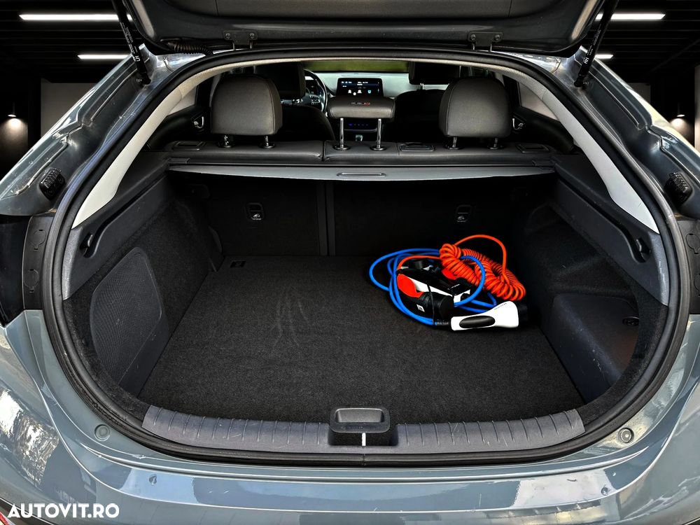 Hyundai IONIQ 1.6 GDI Premium - 33