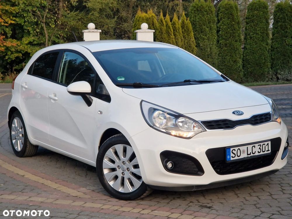 Kia Rio 1.2 Fifa World Cup Edition - 14